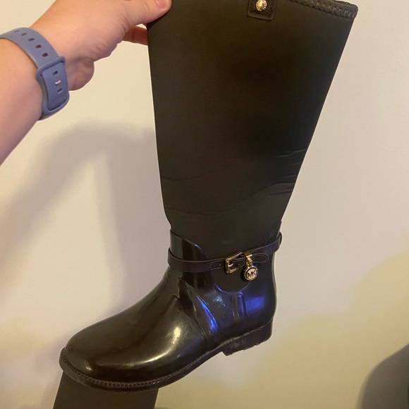 Michael Kors Brown Rain Boot Size 8.5 - Picture 2 of 2